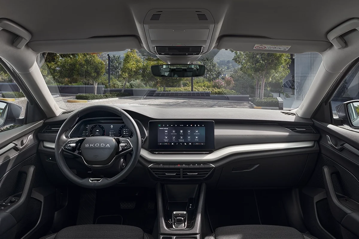 Skoda Octavia iç mekân ve gösterge paneli
