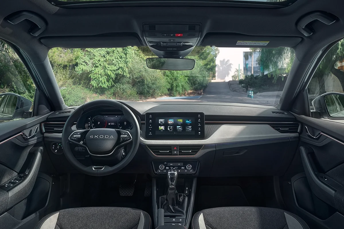 Skoda Scala iç mekân ve gösterge paneli